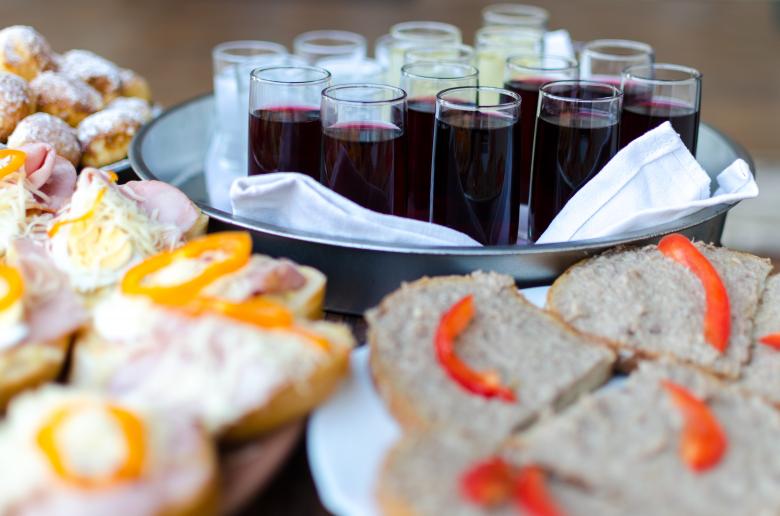 Free stock image of Drinks and Small Sandwidges at Reception created by Lukas