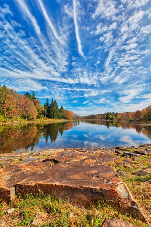 Free stock image of Cloudy Autumn Pendleton Lake created by Nicolas Raymond