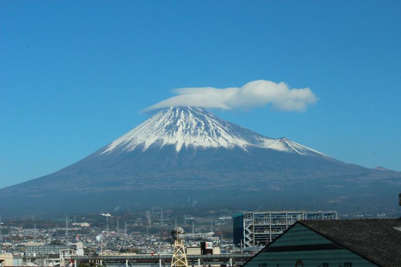Free stock image of Stratovolcano and Blue Sky created by Batu Berk