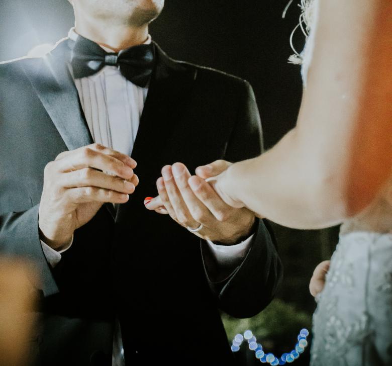 Free stock image of Putting on the Bride's Ring created by Batu Berk