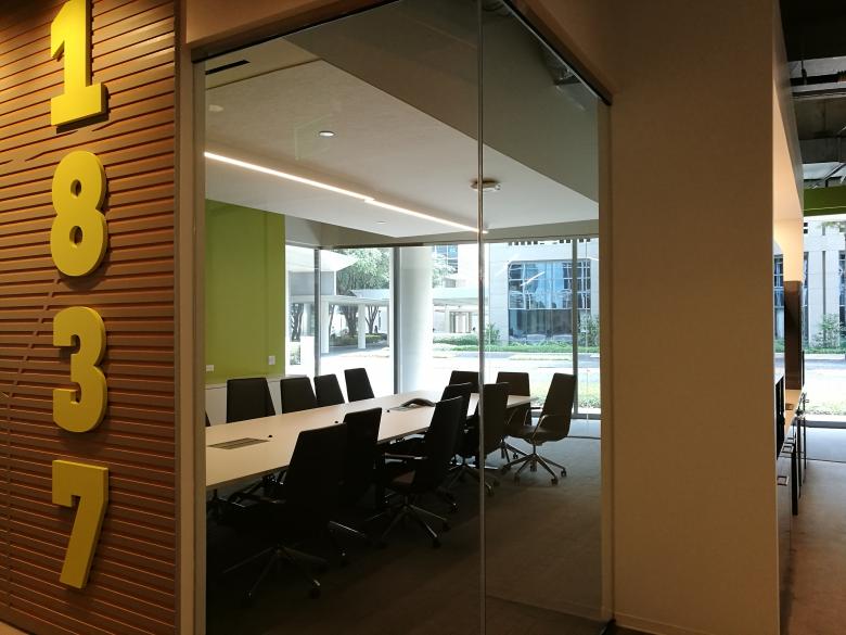 Free stock image of Meeting Room created by frhuynh