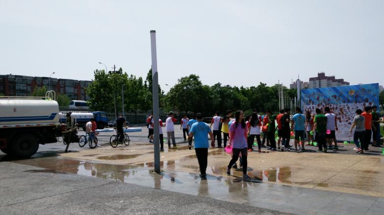 Free stock image of Water Activity on the Street created by G xm