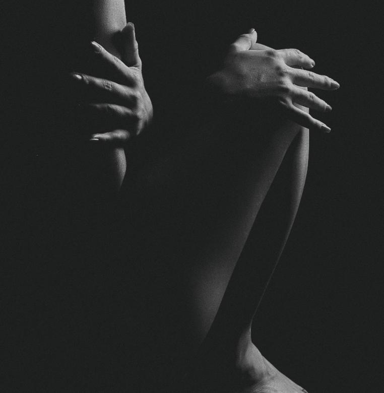 Free stock image of Black & White Body created by Alexander Krivitskiy