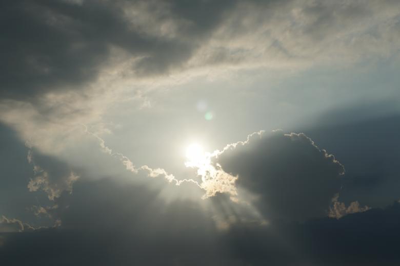 Free stock image of Sky with Sunrays created by Weng Bee