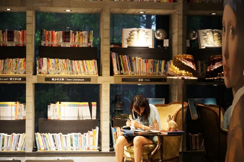 Free stock image of Lele Books House created by Weng Bee