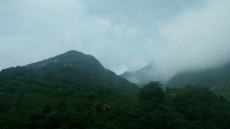 Free stock image of Clouds in the Mountain created by G xm