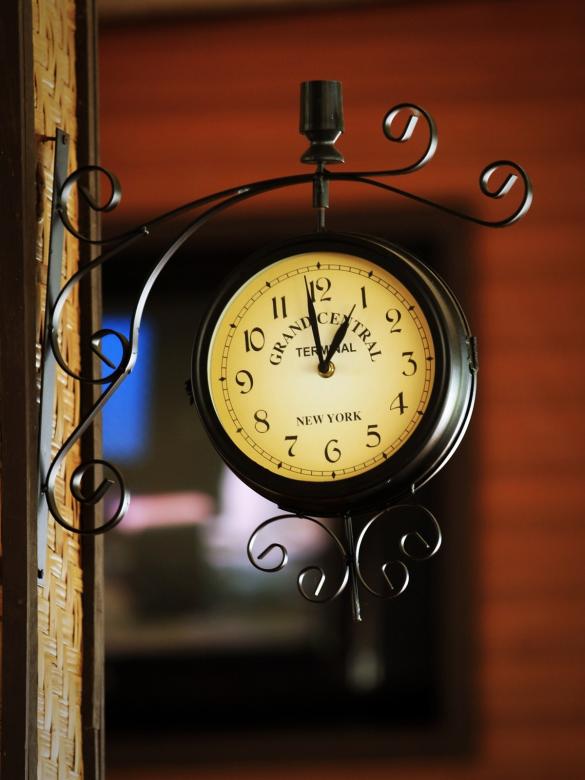 Free stock image of Telling Time created by Deny Saputro