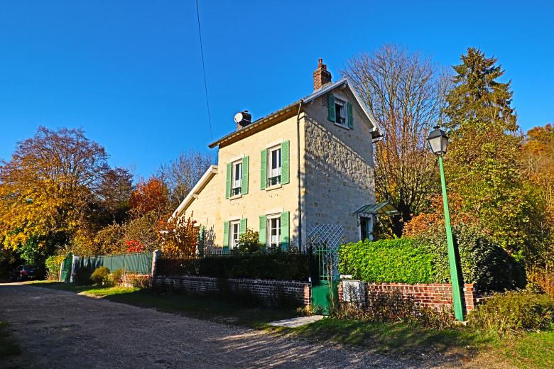 Free stock image of Home in Autumn created by GAIMARD Jacques