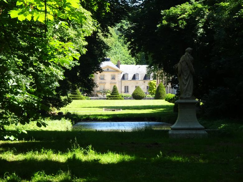 Free stock image of Secret castle hidden by the woods created by GAIMARD Jacques