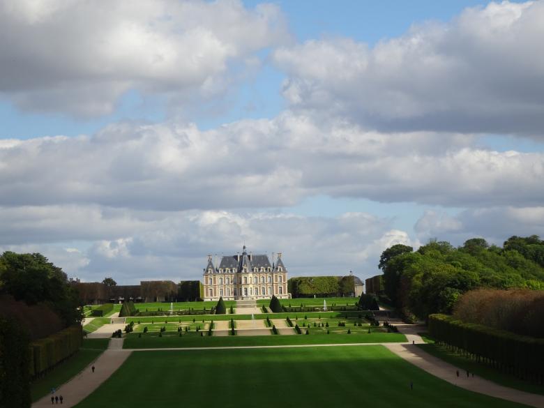 Free stock image of Splendid Le nôtre garden with a 19th century castle in background created by GAIMARD Jacques