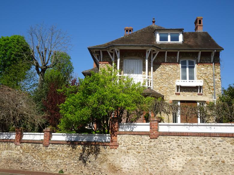 Free stock image of Nice wood balcony and window. 1900's architecture created by GAIMARD Jacques
