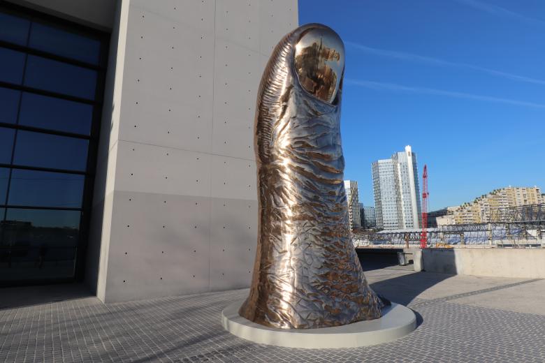 Free stock image of Gold-plated bronze, 6 meters high and 6 metric tons of weight created by GAIMARD Jacques