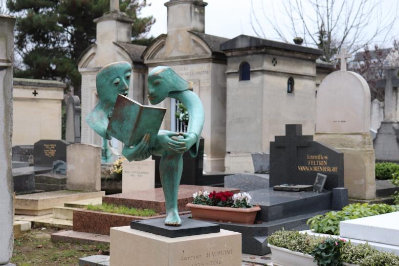 Free stock image of Very modern and designed bronze sculpture created by GAIMARD Jacques
