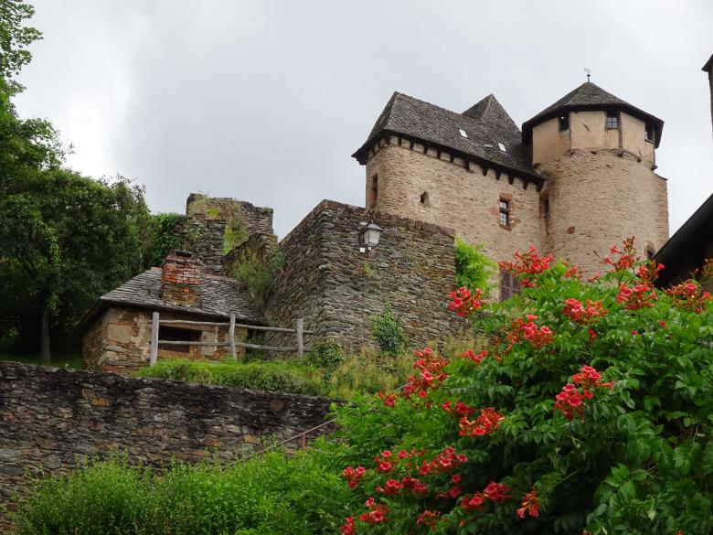 Free stock image of Impressing castle with a 17th century mill created by GAIMARD Jacques