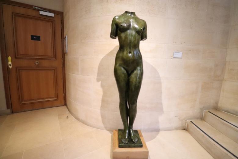 Free stock image of Nice statue to welcome the visitors... created by GAIMARD Jacques