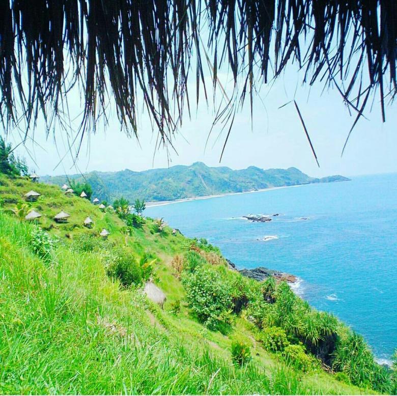Free stock image of Menganti Beach created by Toyoong Digital