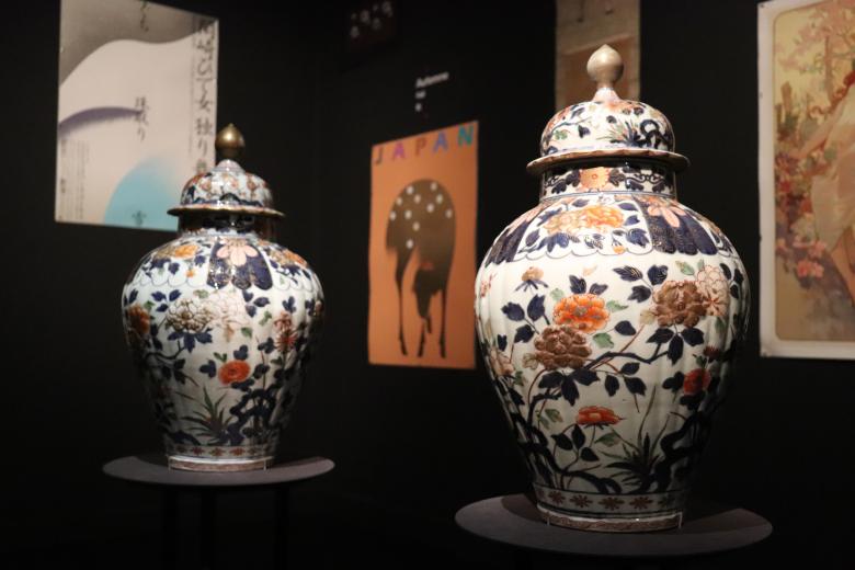 Free stock image of Traditional Japanese ceramic vases created by GAIMARD Jacques