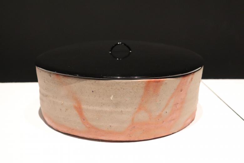Free stock image of Japanese modern sandstone pottery created by GAIMARD Jacques