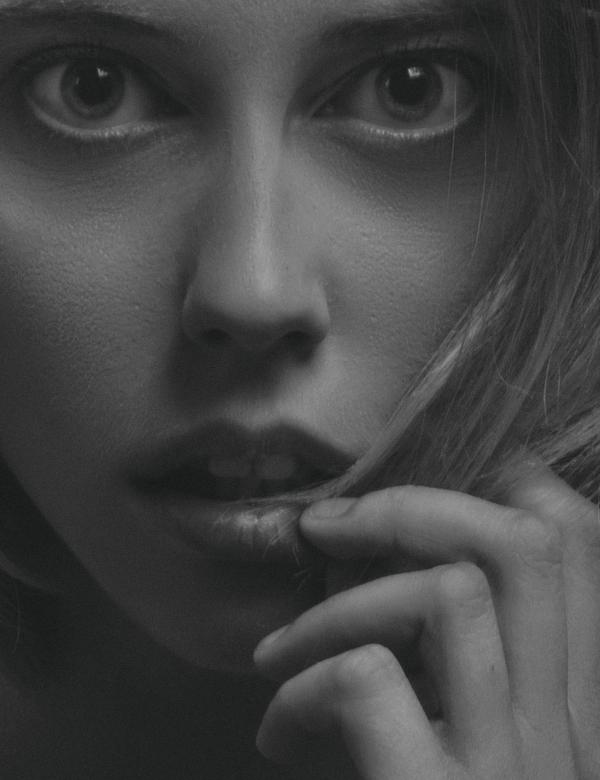 Free stock image of Surprised Woman Portrait created by Alexander Krivitskiy