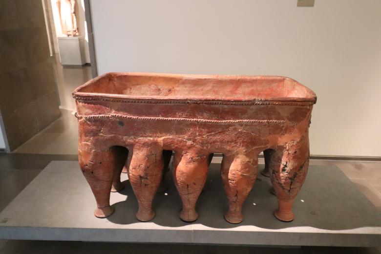 Free stock image of Very old Khmer pottery created by GAIMARD Jacques