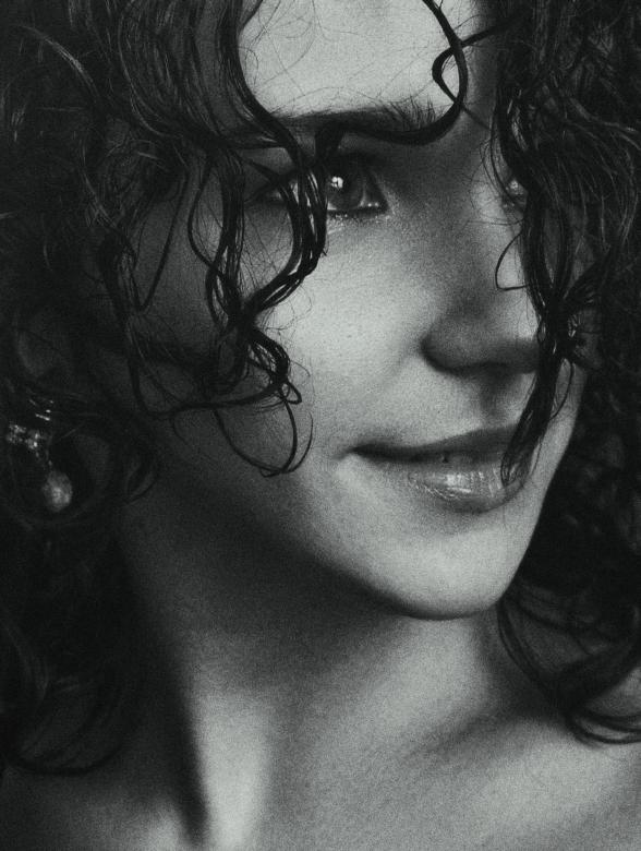 Free stock image of Dark Haired Woman Portrait created by Alexander Krivitskiy