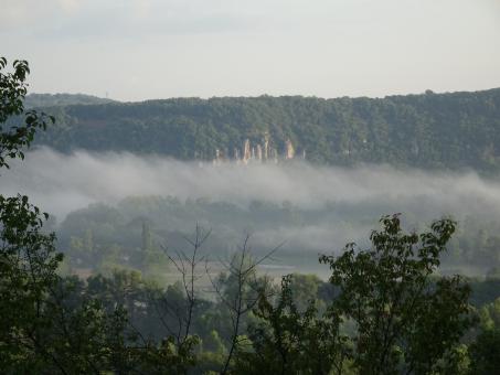 Free Stock Photo of Morning mist over the valley