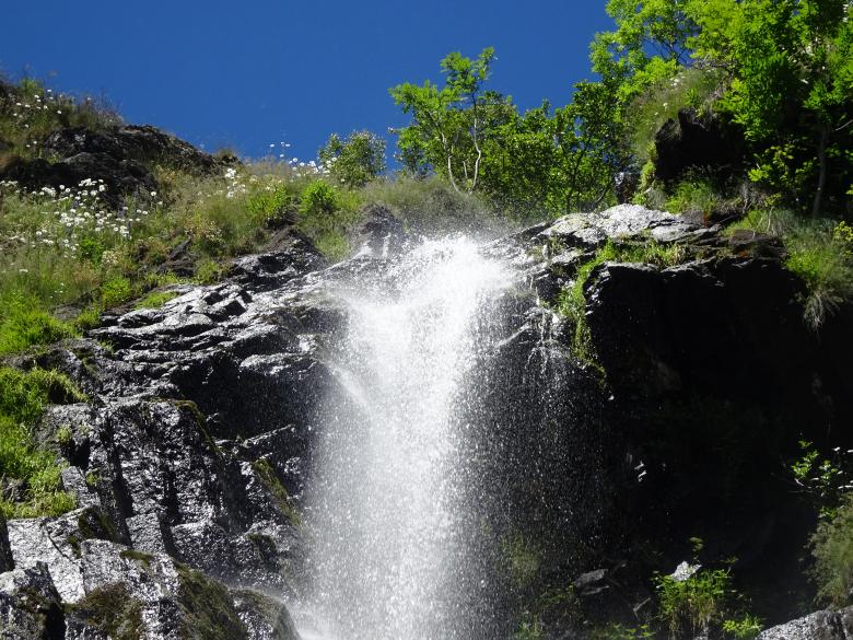 Free stock image of Under the waterfall created by GAIMARD Jacques