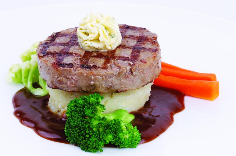 Free stock image of Delicious Steak Dinner created by Suandana Ipandemade