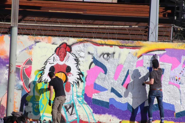 Free stock image of Graffiti artists on duty created by GAIMARD Jacques