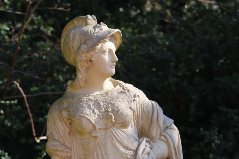 Free stock image of White stone lady created by GAIMARD Jacques
