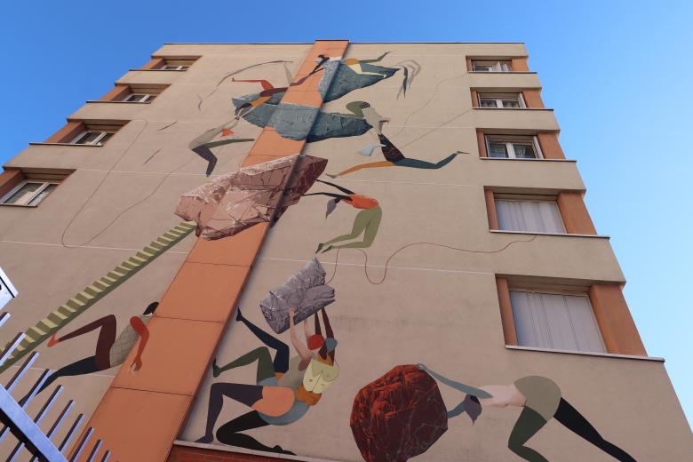 Free stock image of Painting on a building wall created by GAIMARD Jacques