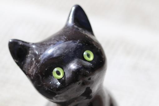Porcelain cat on a grave - Free Stock Photo
