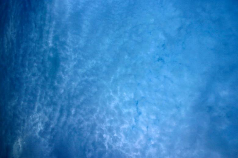 Free stock image of Thin Clouds in Blue Sky created by Bjorgvin