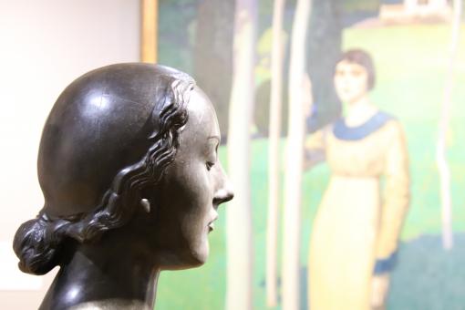 Free Stock Photo of Woman sculpture and painting of the 30's