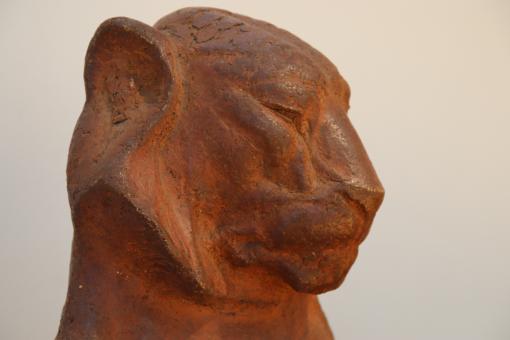 Unusual color for this bronze sculpture - Free Stock Photo