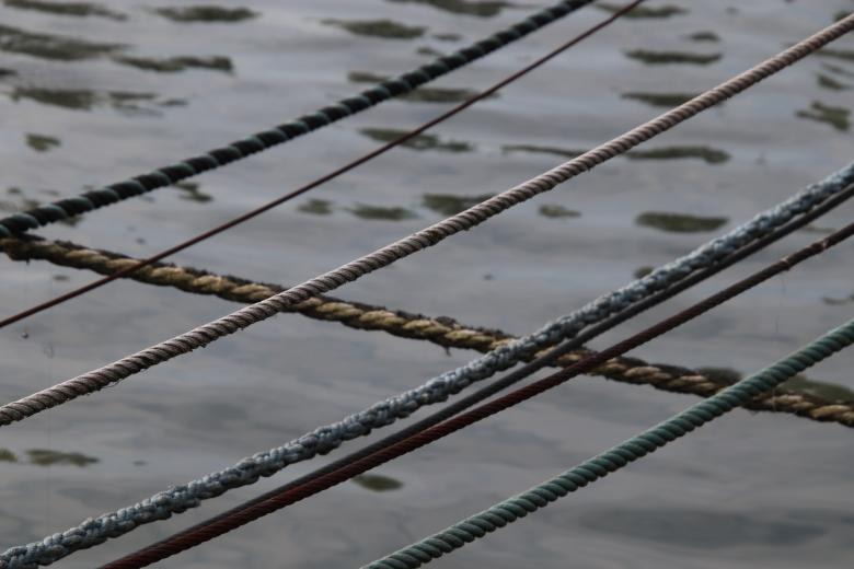 Free stock image of CAUTION!! ropes crossing! created by GAIMARD Jacques