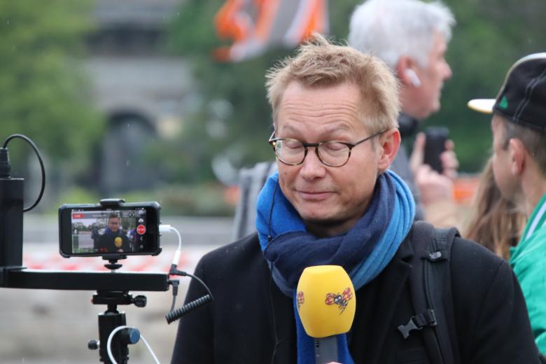 Free stock image of Self-interviewed (it's less expensive !!) created by GAIMARD Jacques