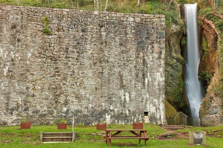 Free stock image of Dyserth Wall Waterfall created by Nicolas Raymond