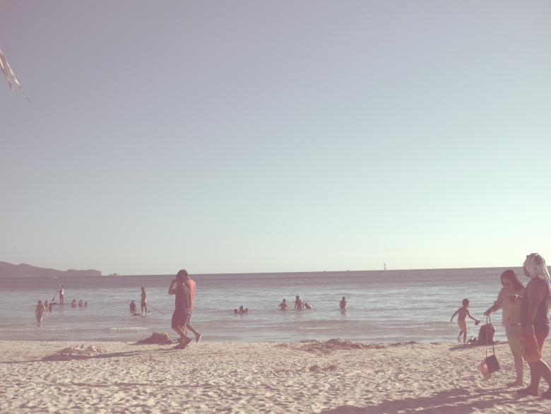 Free stock image of People at the Beach created by Hyunhee Lee
