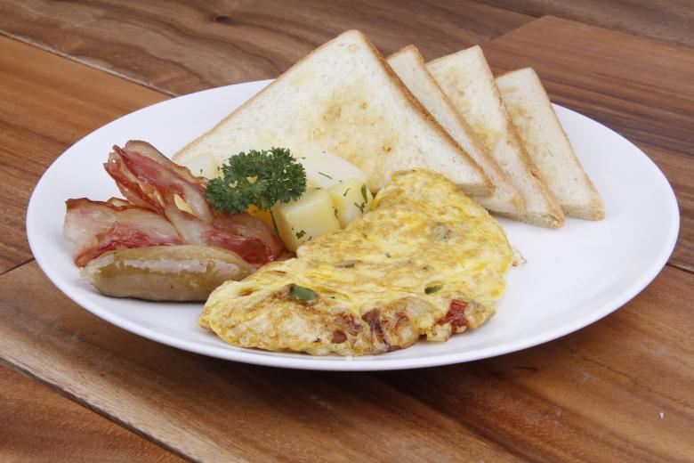 Free stock image of Omelette and Toast Breakfast created by Suandana Ipandemade