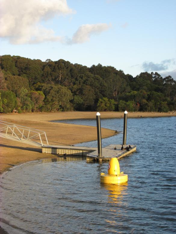 Free stock image of Lysterfield Lake Jetty created by Michiru Maeda