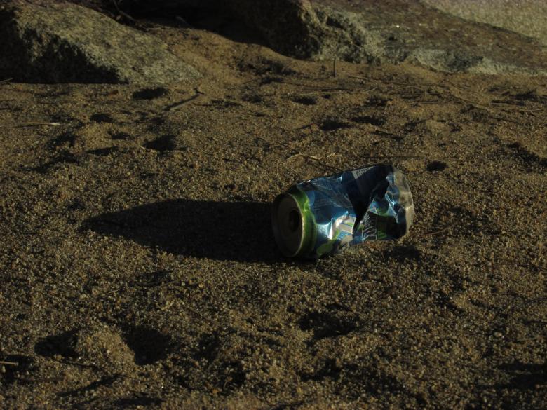 Free stock image of Empty soda can on a beach created by Michiru Maeda