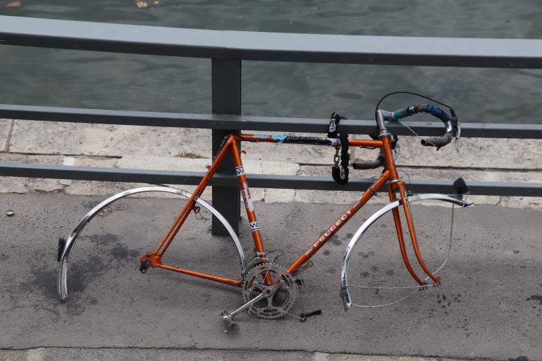 Free stock image of Bicycle torn apart by a thief created by GAIMARD Jacques