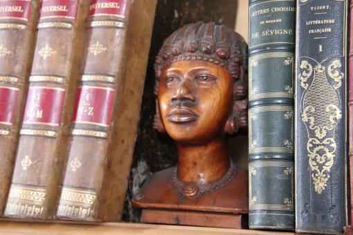 Free Stock Photo of Wooden sculpture in a castle