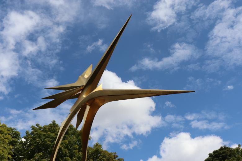 Free stock image of Strange sculpture over a grave created by GAIMARD Jacques