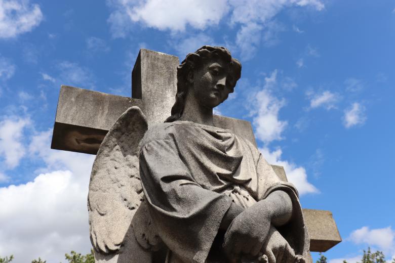 Free stock image of Stone angel to keep the grave created by GAIMARD Jacques