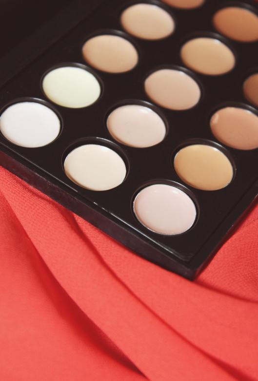 Free stock image of Conceal (a type of makeup) created by NomeVizualizzato