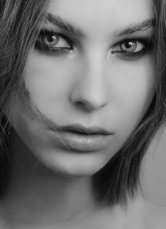 Free stock image of Beautiful Model Portrait - Black and White created by Alexander Krivitskiy
