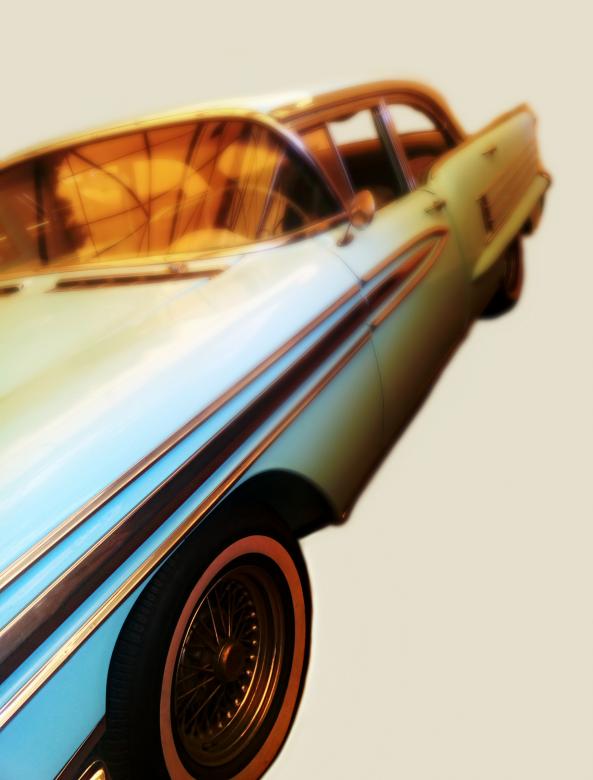 Free stock image of Retro car (Oldsmobile) created by NomeVizualizzato