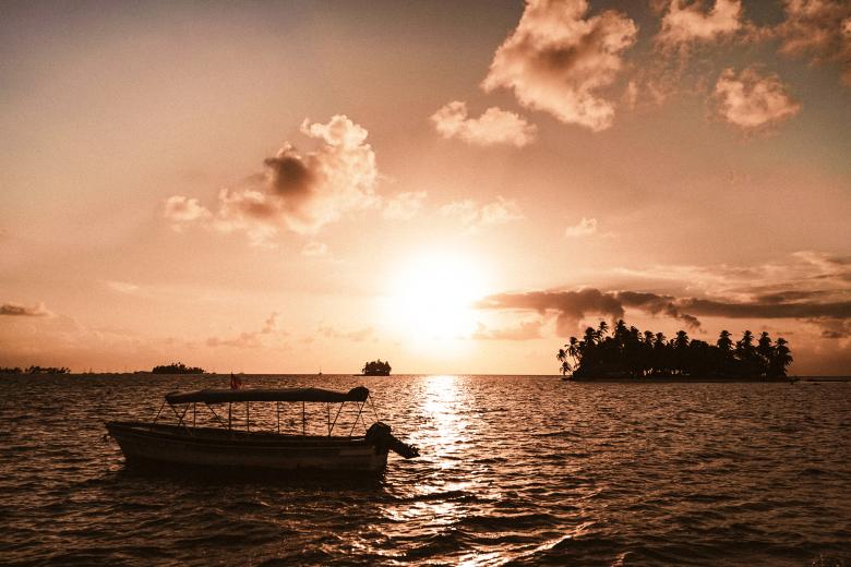Free stock image of Orange sunset over the ocean created by Aljoscha Laschgari